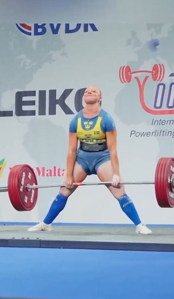 �eny vzpiera�ky to maj� �a�k�...